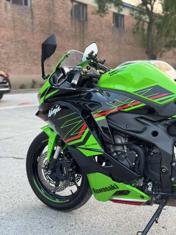 二手川崎ZX-4R