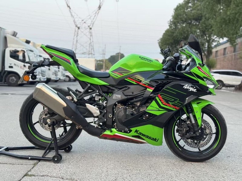 二手川崎ZX-4R