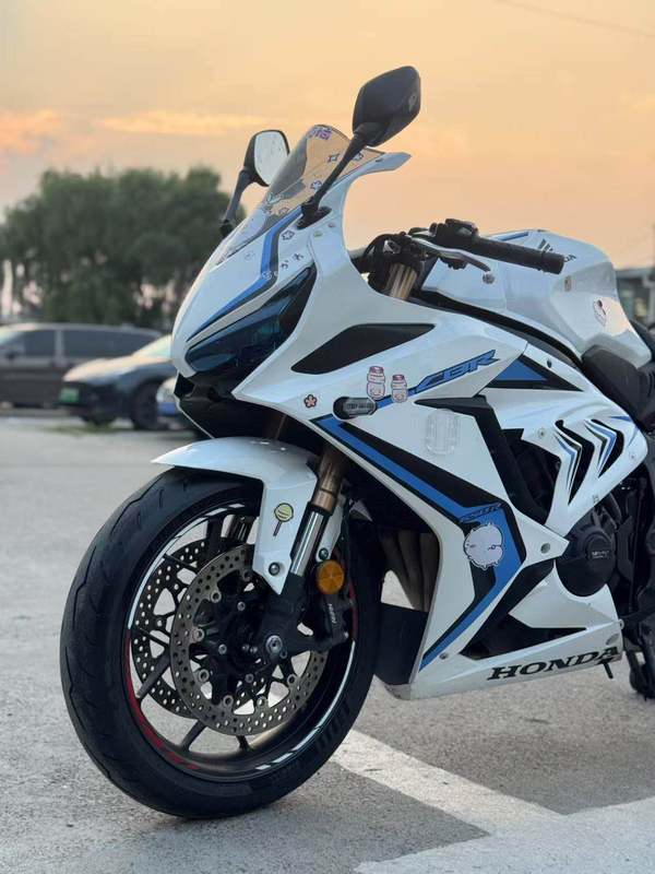 二手本田CBR650R