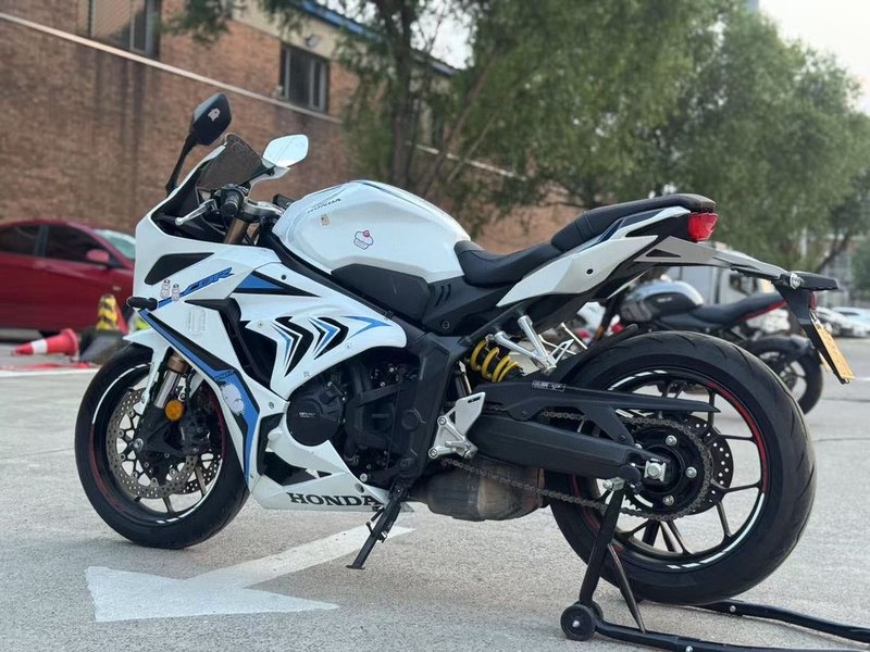 二手本田CBR650R