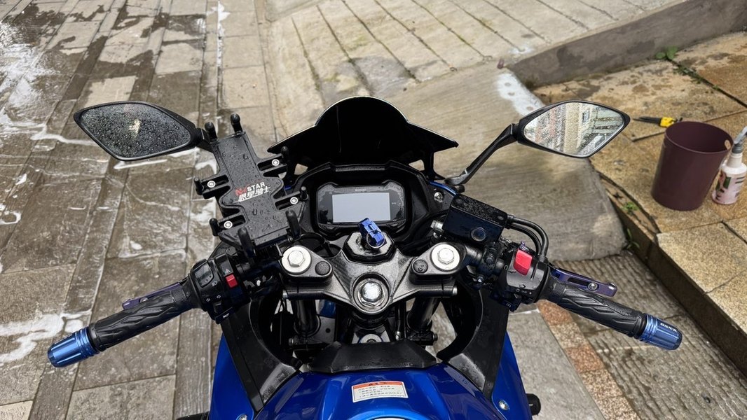 二手豪爵铃木GSX250R