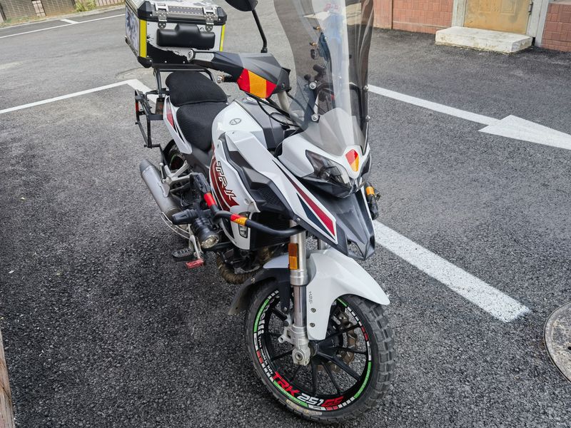 二手贝纳利金鹏 TRK251