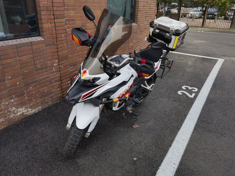 二手贝纳利金鹏 TRK251