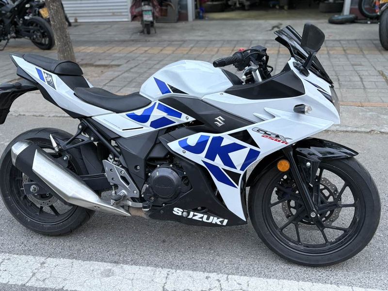二手豪爵铃木GSX250R