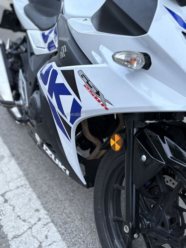 二手豪爵铃木GSX250R