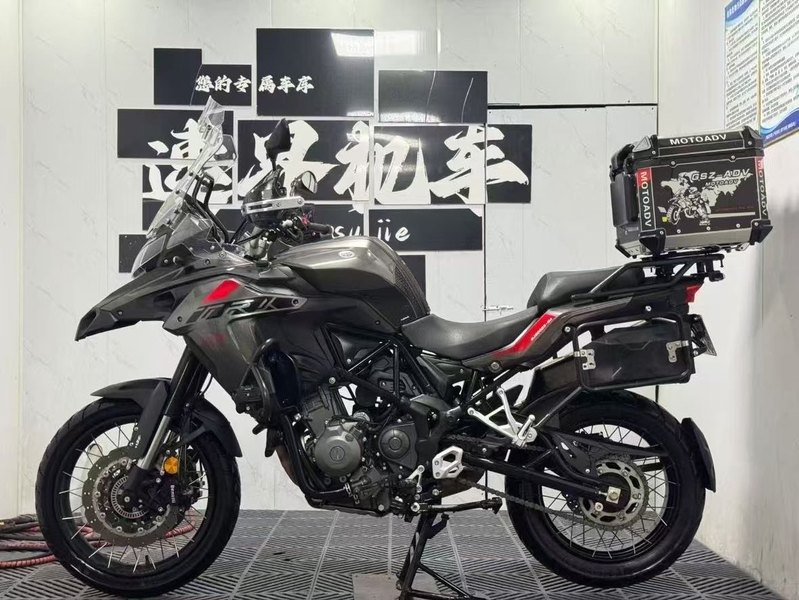 二手贝纳利金鹏 TRK502
