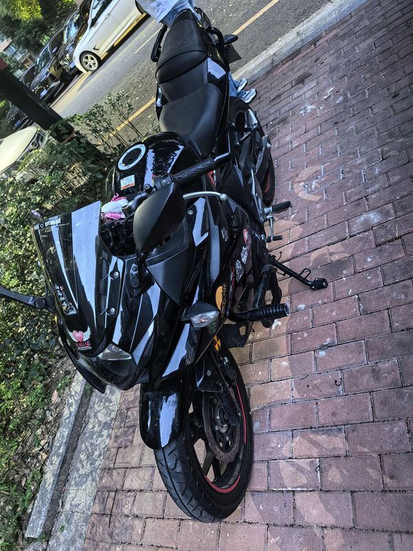 二手豪爵铃木GSX250R