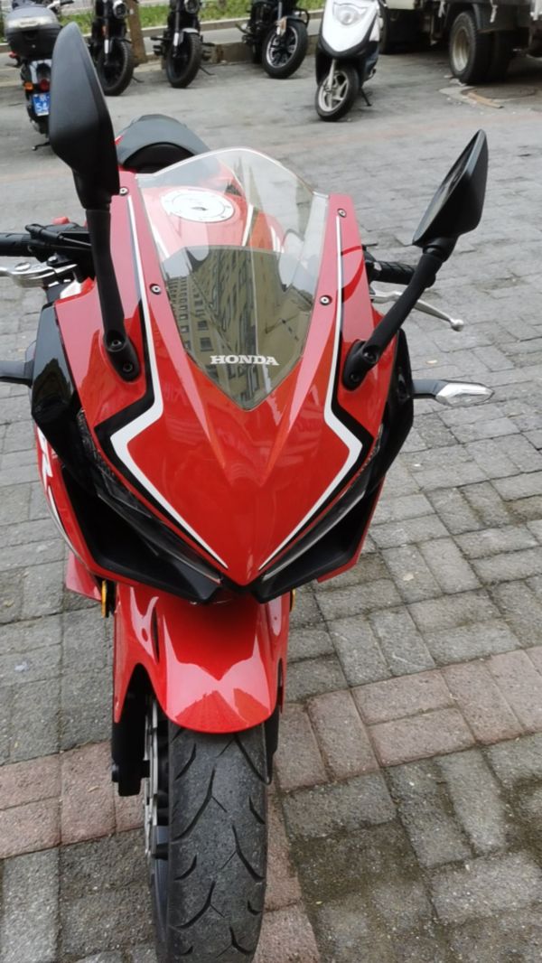 二手本田CBR400R