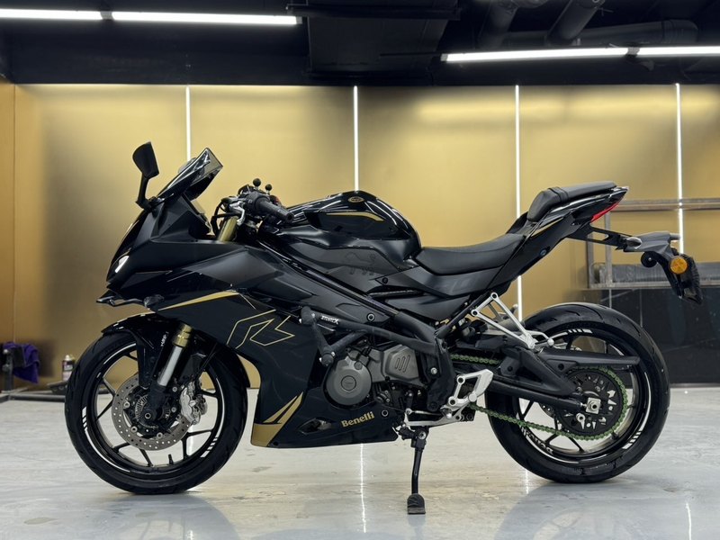 二手贝纳利龙卷风 Tornado 302R