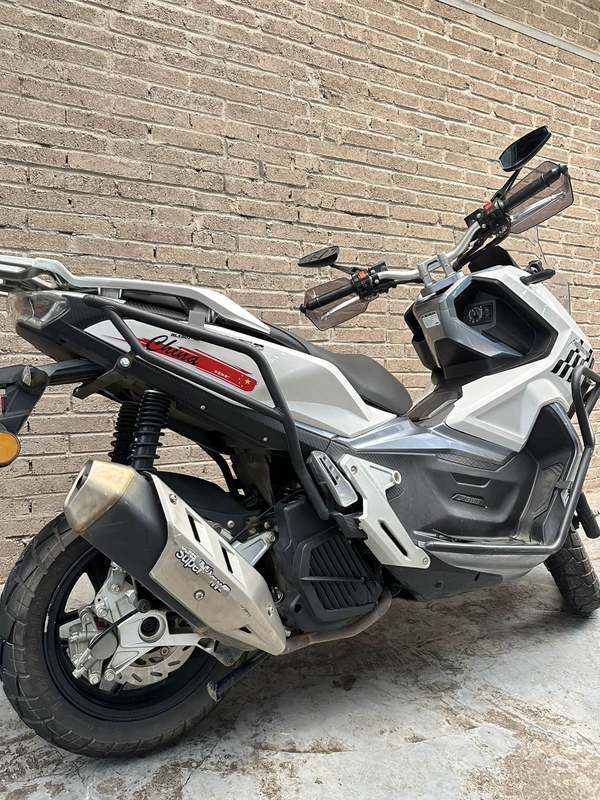 二手布雷斯通极宙 ADV150