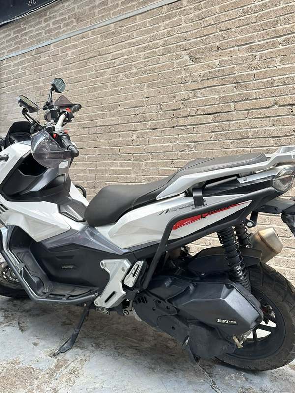 二手布雷斯通极宙 ADV150