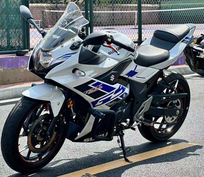 二手豪爵铃木GSX250R