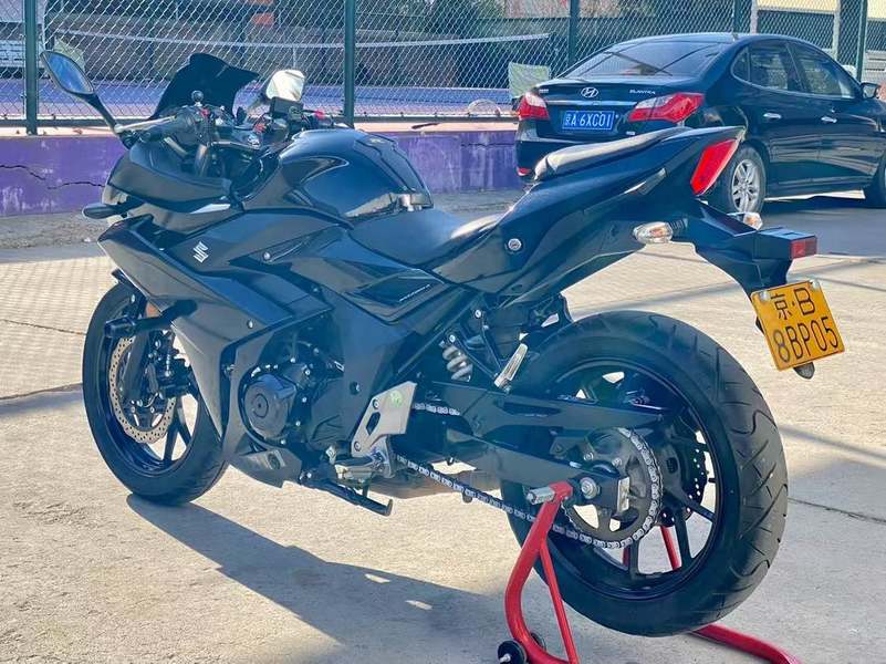 二手豪爵铃木GSX250R