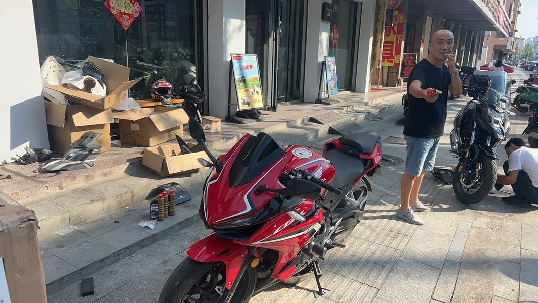 二手本田CBR400R