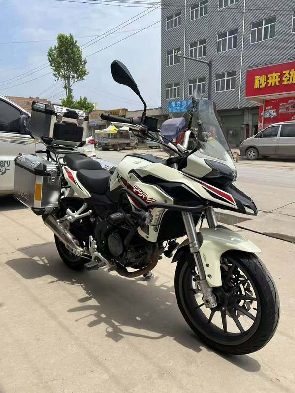 二手贝纳利金鹏 TRK251