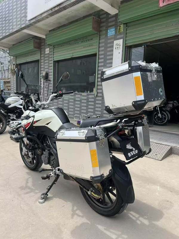 二手贝纳利金鹏 TRK251