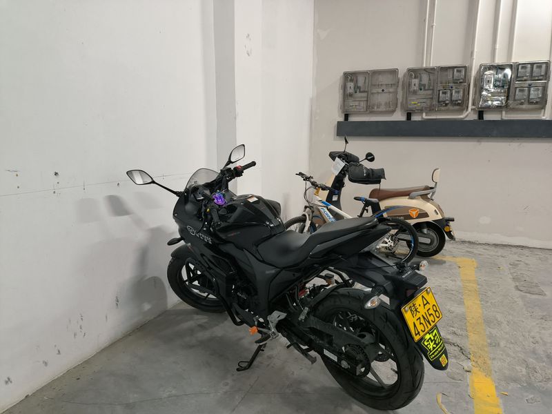 二手济南铃木极客飒 Gixxer 155