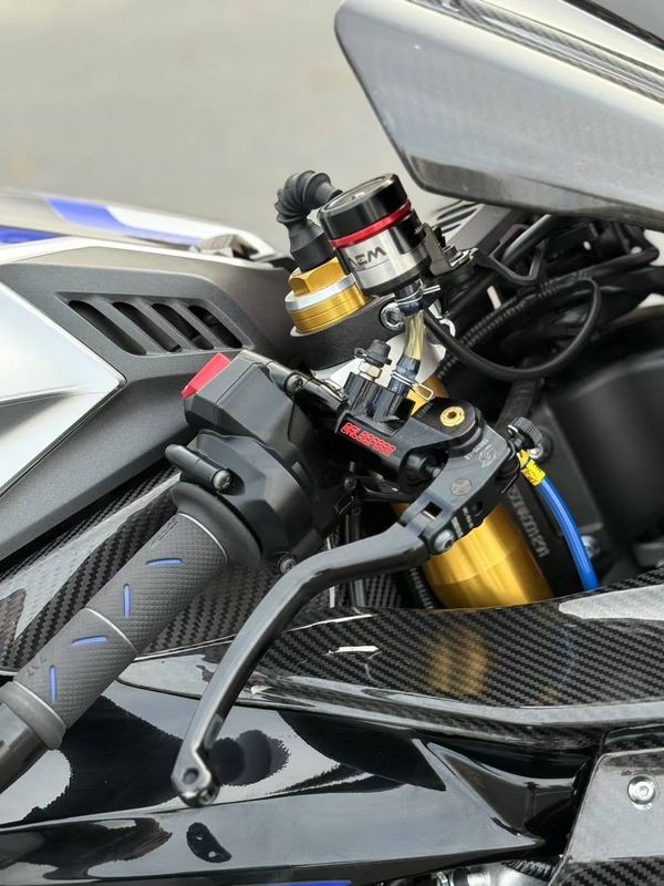 二手雅马哈YZF-R1