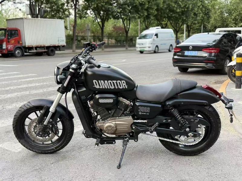 二手QJMOTOR闪300