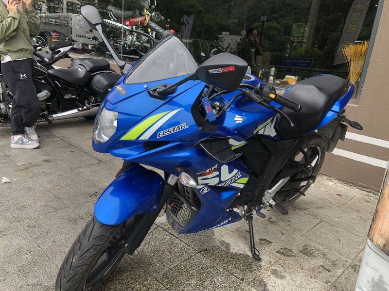 二手济南铃木极客飒 Gixxer 155