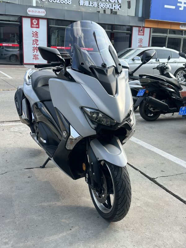 二手雅马哈TMAX