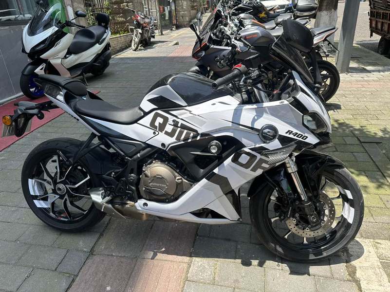 二手QJMOTOR赛400