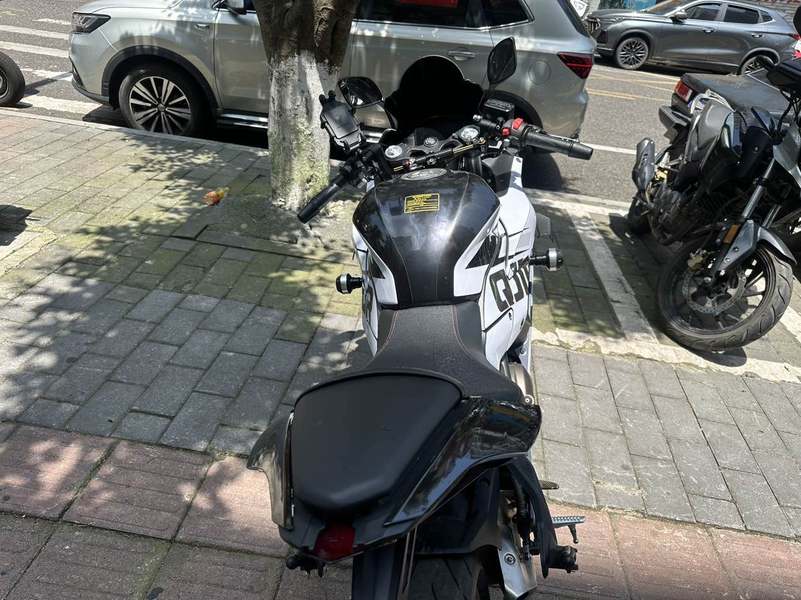 二手QJMOTOR赛400
