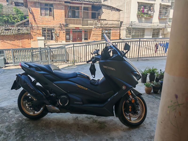 二手雅马哈TMAX