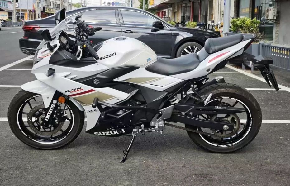 二手豪爵铃木GSX250R