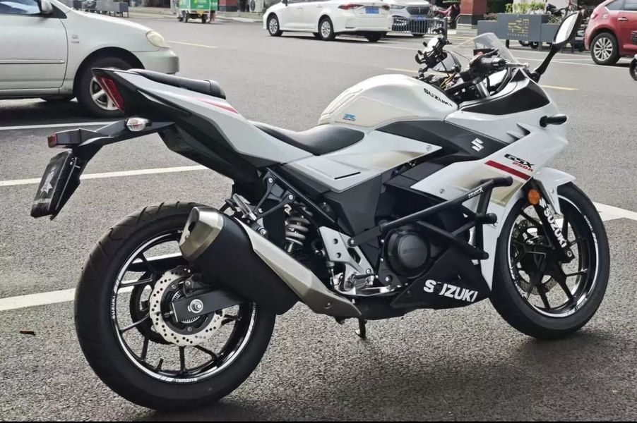 二手豪爵铃木GSX250R