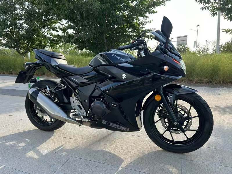 二手豪爵铃木GSX250R