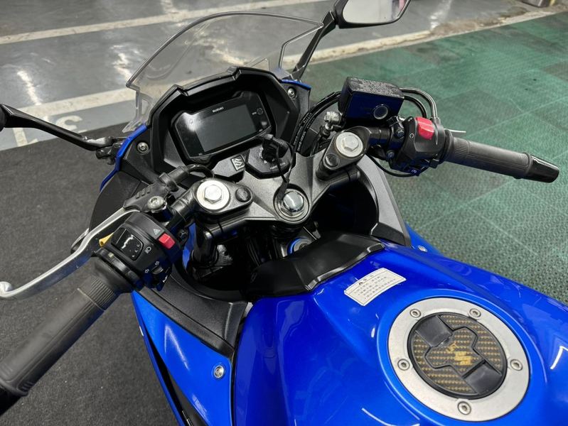 二手豪爵铃木GSX250R