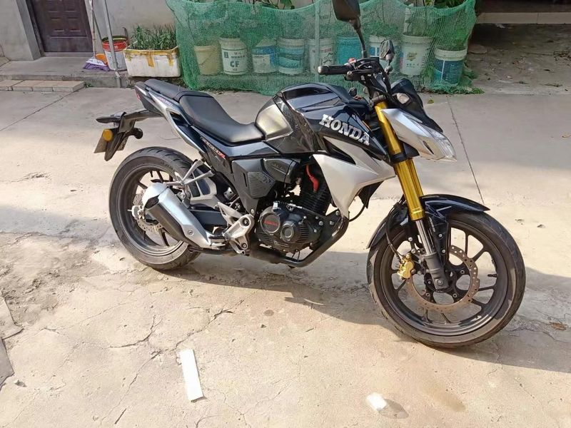 二手五羊本田CB190R 暴锋眼