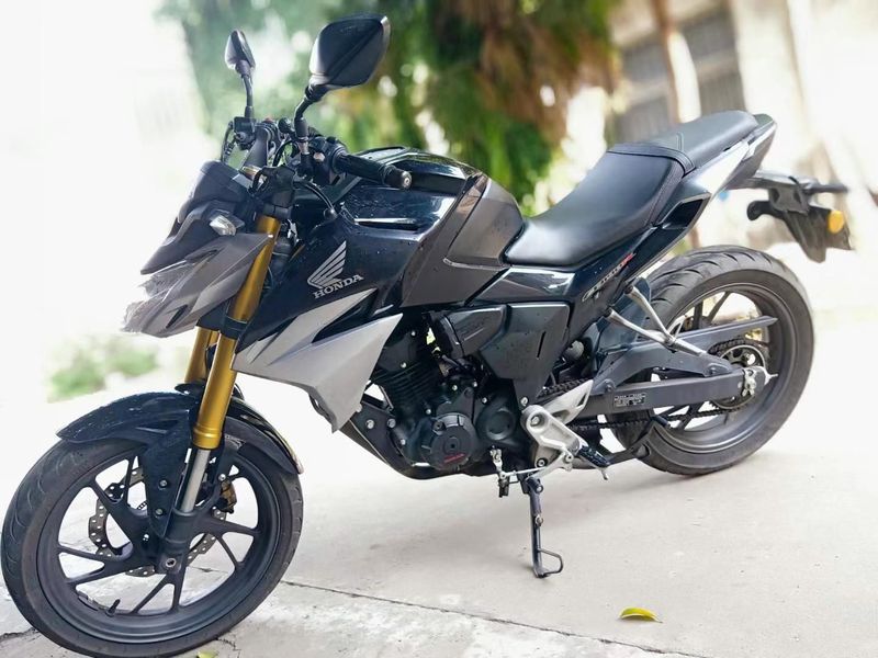 二手五羊本田CB190R 暴锋眼