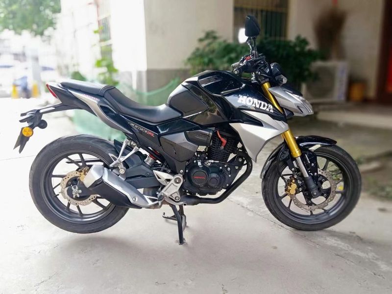二手五羊本田CB190R 暴锋眼