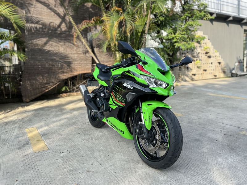 二手川崎ZX-4R