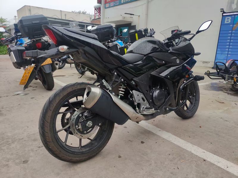 二手豪爵铃木GSX250R