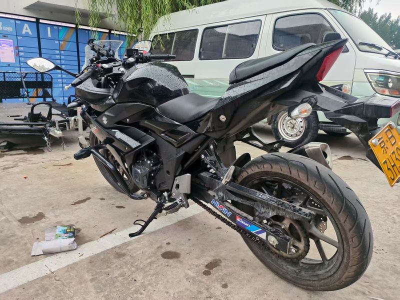 二手豪爵铃木GSX250R