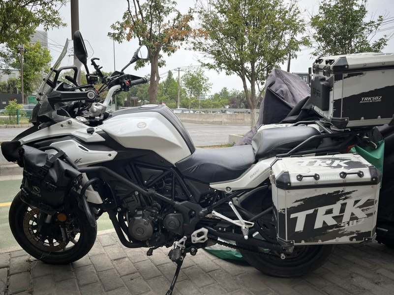 二手贝纳利金鹏 TRK502