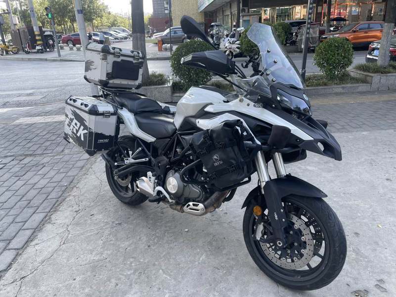 二手贝纳利金鹏 TRK502