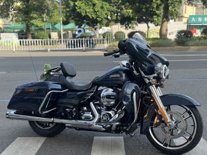 二手哈雷戴维森大道滑翔 Street Glide