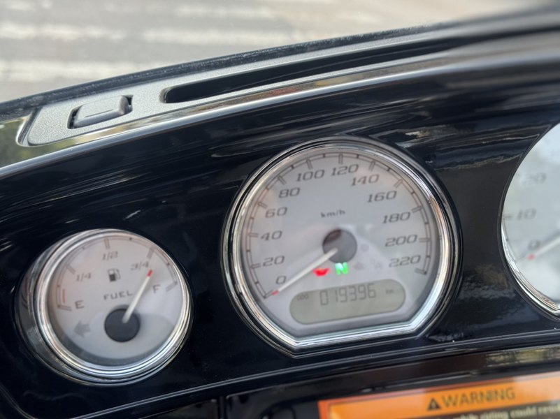 二手哈雷戴维森大道滑翔 Street Glide
