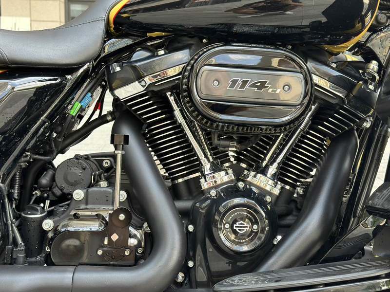 二手哈雷戴维森大道滑翔 Street Glide