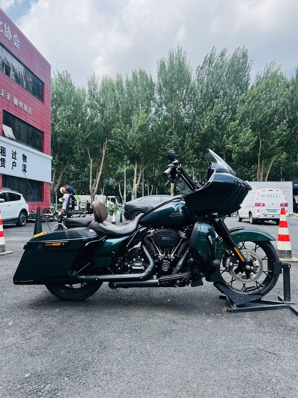 二手哈雷戴维森公路滑翔 Road Glide