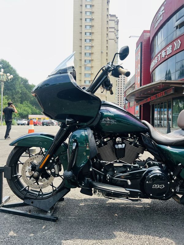 二手哈雷戴维森公路滑翔 Road Glide