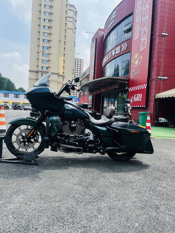 二手哈雷戴维森公路滑翔 Road Glide