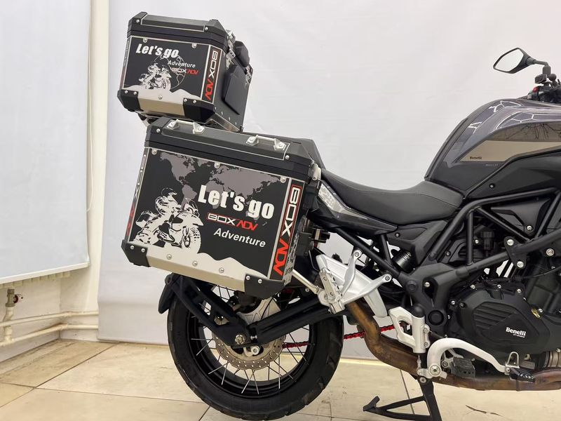 二手贝纳利金鹏 TRK502
