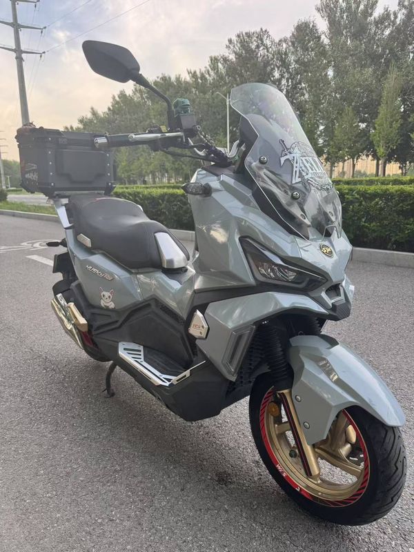 二手三阳哈士奇 Husky ADV150