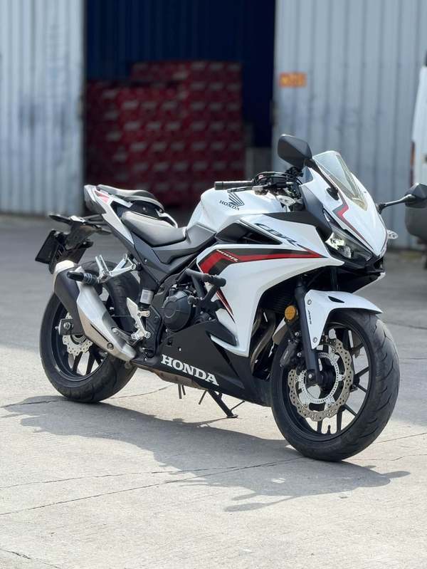 二手本田CBR400R