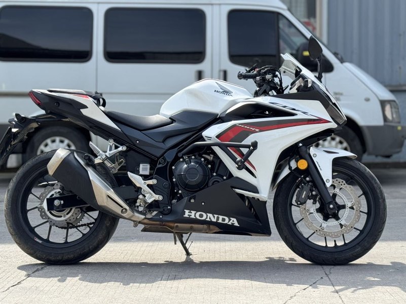 二手本田CBR400R